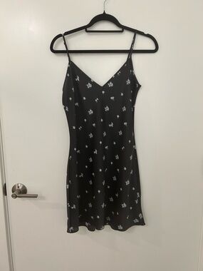Aritzia Wilfred Black Floral Slip Dress Mini Satin S